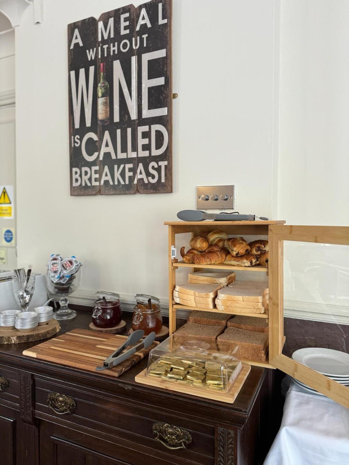 The Mayfair Hotel Bornemouth Extérieur photo