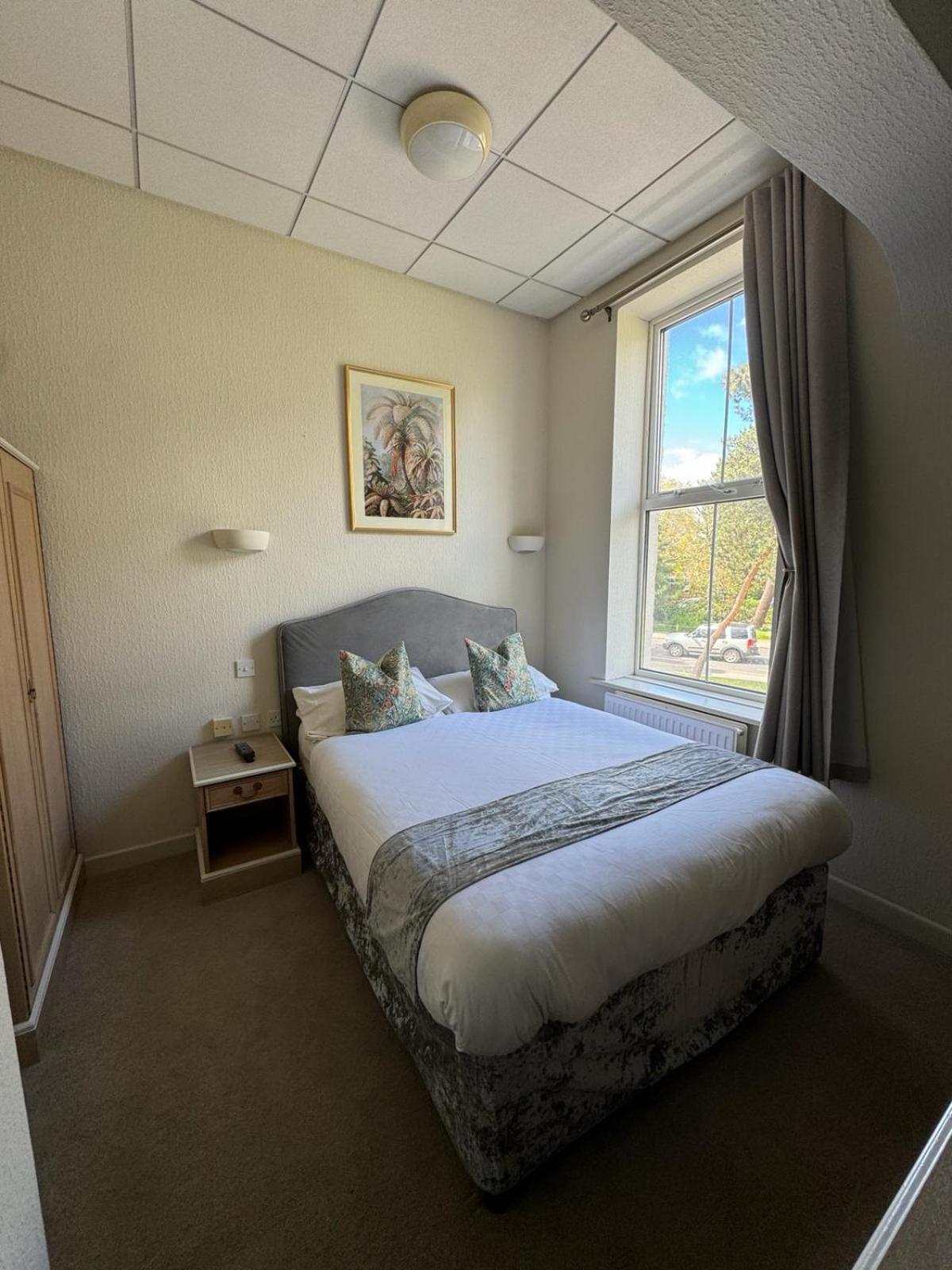 The Mayfair Hotel Bornemouth Extérieur photo